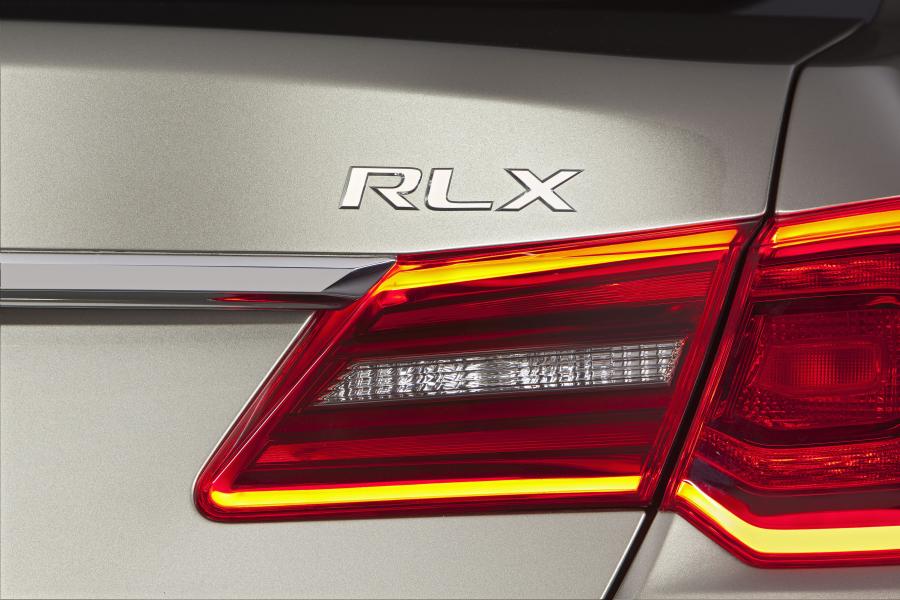 Логотип Acura RLX Concept 2012 года  (фото 6 из 6)